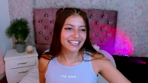 viky_evanss online show from April 13, 7:40 pm
