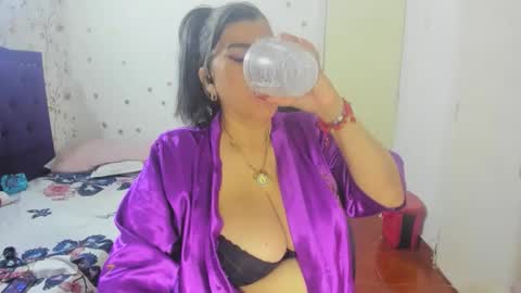 VIKY ADAMS online show from May 25, 1:17 pm