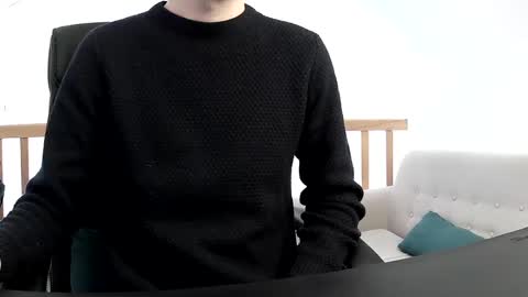 Snapshot of vince_du_80 chatting on December 14, 2:00 pm Vince online show from December 14, 2:00 pm