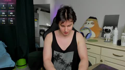 Vincent Strong online show from April 5, 2:36 pm