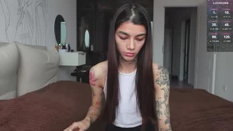 vinkitinkii online show from October 29, 7:32 am