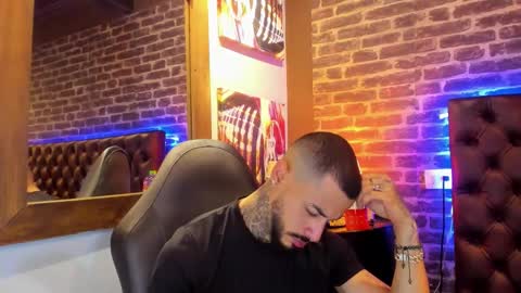 ---Vinzen--- online show from November 25, 4:55 am