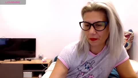 viola online show from September 14, 10:38 am