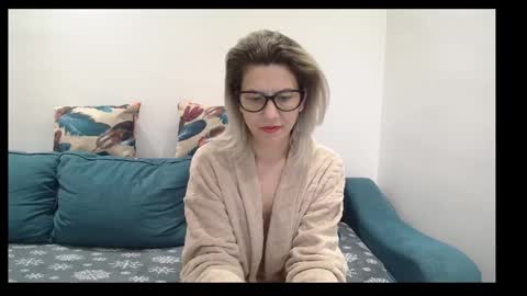 viola online show from February 10, 6:45 pm