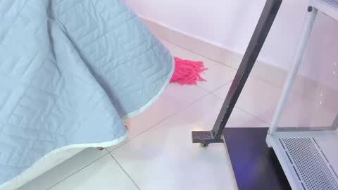 violeet_gray online show from May 23, 11:50 am