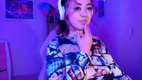 Snapshot of violeet_smile chatting on September 29, 5:39 am violet online show from September 29, 5:39 am