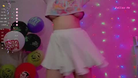 Snapshot of violet____h chatting on December 1, 10:34 pm violet____h online show from December 1, 10:34 pm