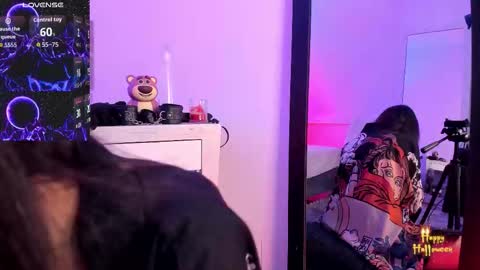 Violet Jones online show from October 25, 3:34 pm