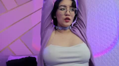     online show from January 6, 10:25 pm