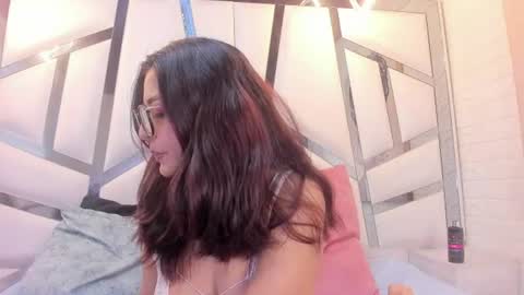 Violet online show from August 5, 10:40 pm