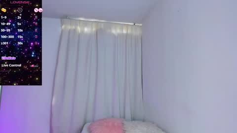Violeta online show from May 29, 12:25 pm