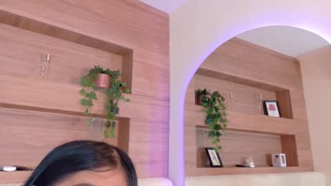 Violet online show from February 16, 1:42 pm