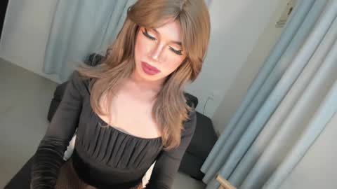 Violet online show from January 8, 9:01 pm