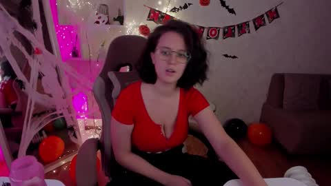 Snapshot of violetferguson chatting on October 23, 4:19 pm Violet online show from October 23, 4:19 pm