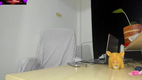 violetparkker online show from February 20, 6:19 am