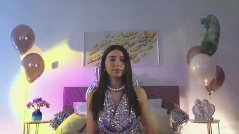 violetta_finch online show from June 14, 10:50 am