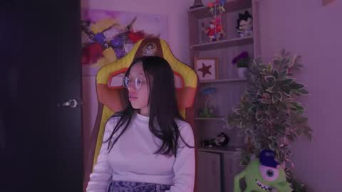 violett online show from May 21, 8:37 pm