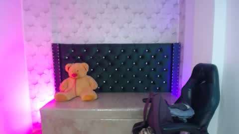 Violeta online show from December 15, 2:02 pm