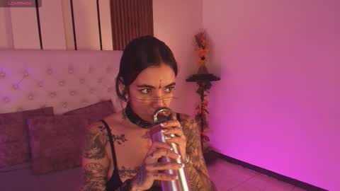 violettaalemida online show from January 14, 1:08 pm