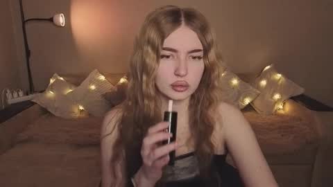 ViolettaOtis online show from February 25, 3:04 pm