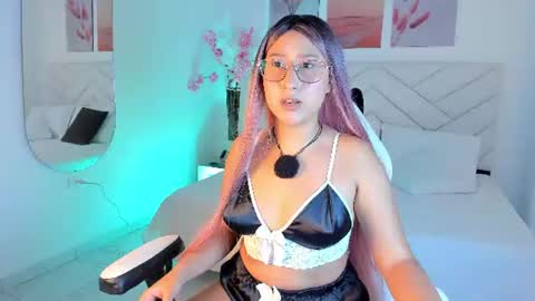 Violette online show from July 9, 6:34 pm