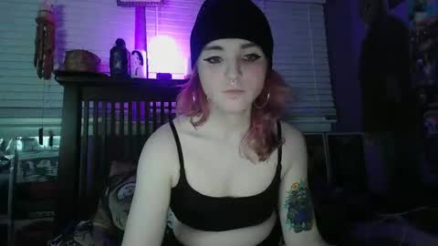 Violet online show from February 7, 10:57 pm