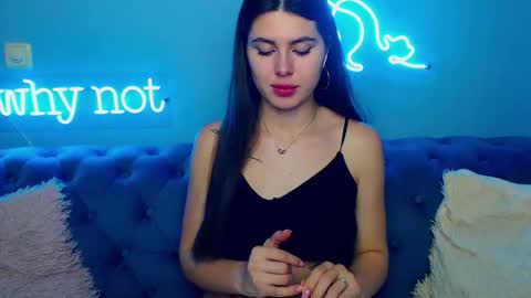 viollinalv online show from November 15, 6:59 am