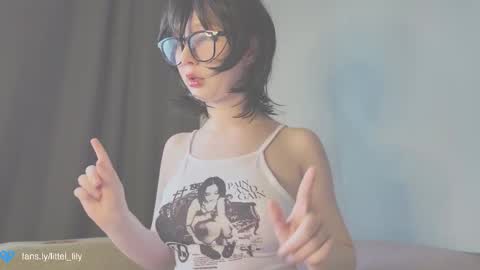  Lily  online show from September 11, 5:41 am