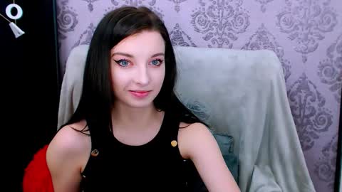 VirginLuna online show from March 3, 9:00 pm