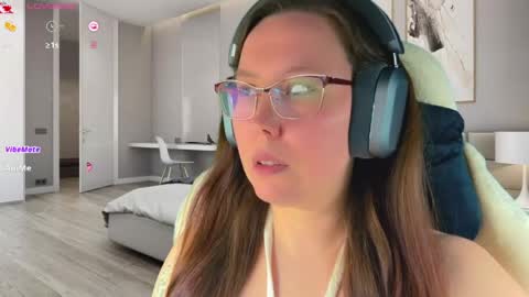 Victoria Romans online show from May 5, 2:40 am