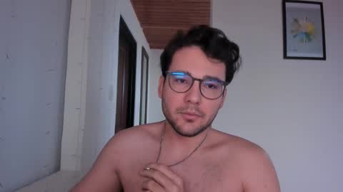 Vito Ferrer online show from February 15, 12:26 pm