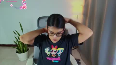 VittaaaPlease help me with your thumbs up its important  online show from November 13, 12:46 am