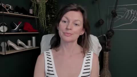 Vivian online show from March 11, 1:56 pm