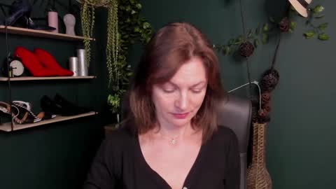 Vivian online show from March 10, 7:00 am