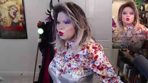 Snapshot of vivianfrost chatting on September 26, 2:41 am VivianFrosty online show from September 26, 2:41 am