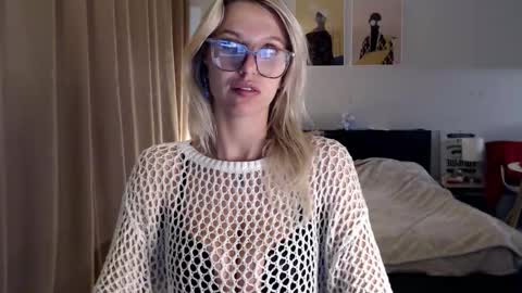 Snapshot of vivica_coke chatting on October 20, 4:01 pm VI online show from October 20, 4:01 pm