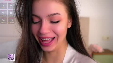 Nelly and Mari online show from December 4, 7:30 am