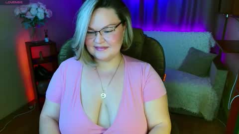 Vivien online show from September 19, 5:49 pm