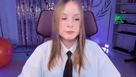 Vivien online show from March 9, 9:02 am