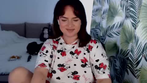 ViviRoses online show from June 6, 9:26 am