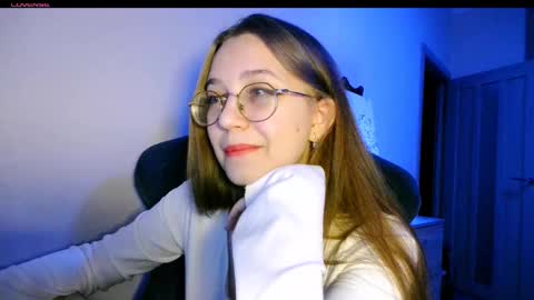 vivivivikkie online show from March 6, 11:04 pm