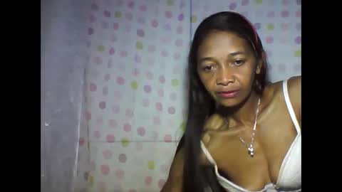 vixen_lina online show from May 25, 5:19 pm