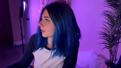 Polly  Online mostly at 9pm-2am UK Time online show from February 28, 7:29 pm