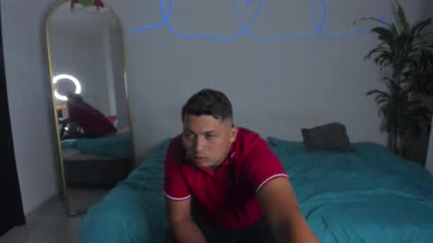 volt_boy57 online show from December 22, 8:10 am