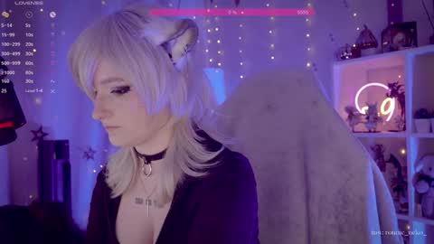 vronnier online show from October 11, 5:27 pm