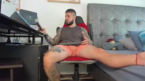 vyxen_ online show from February 10, 1:14 pm