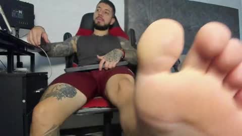 vyxen_ online show from February 3, 8:35 pm