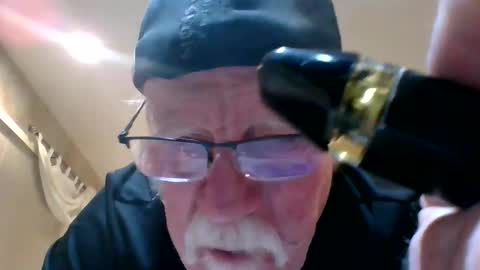 w3llbit online show from March 11, 3:04 am