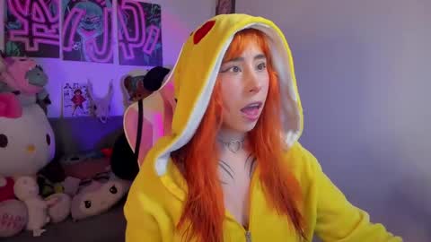 AIKA  online show from December 23, 1:40 am