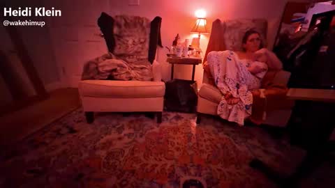 wakehimup online show from December 19, 9:05 am